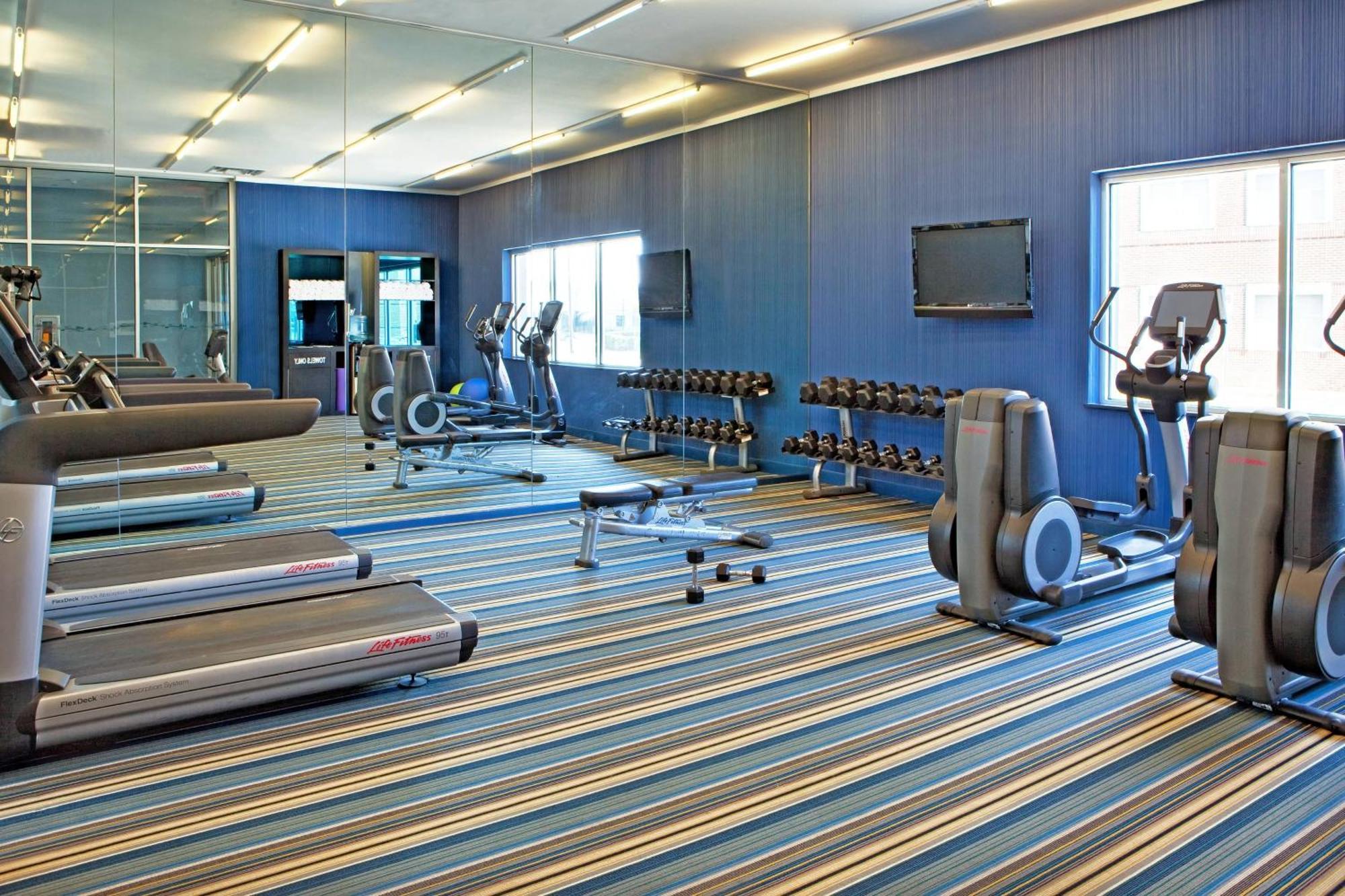 Aloft Chesapeake Hotel Ngoại thất bức ảnh